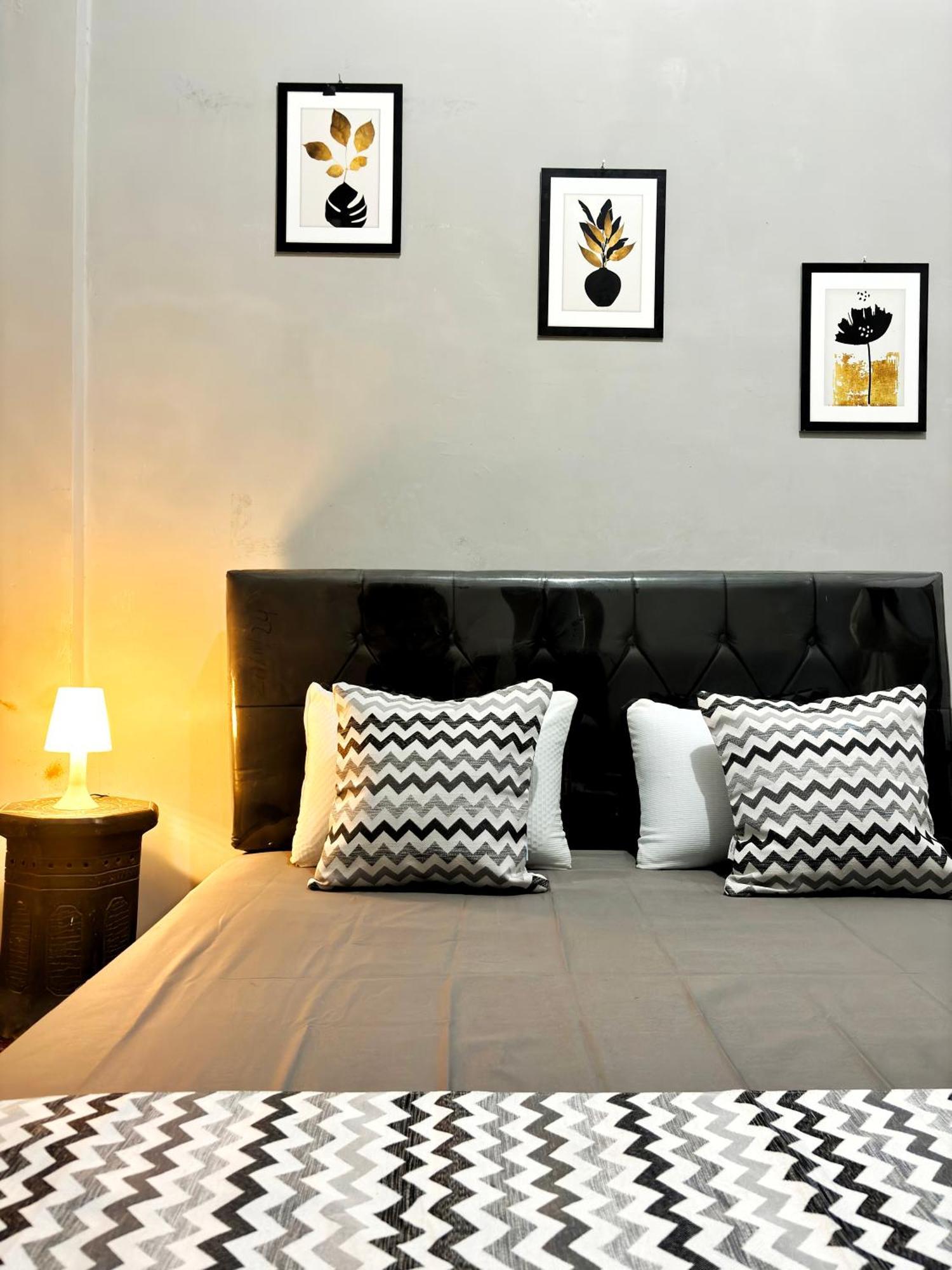 Jogja Day Inn Yogyakarta Exterior photo