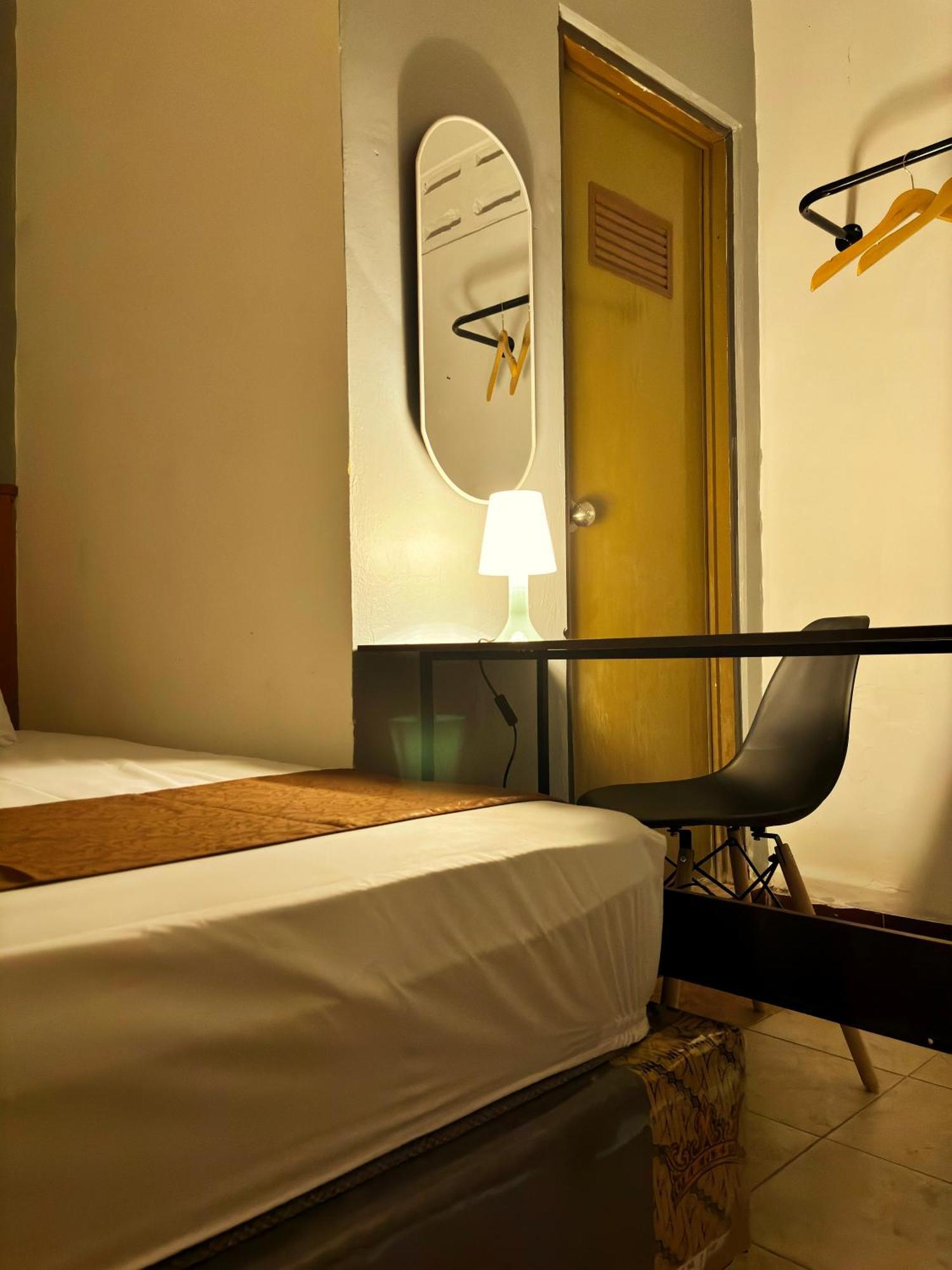 Jogja Day Inn Yogyakarta Exterior photo