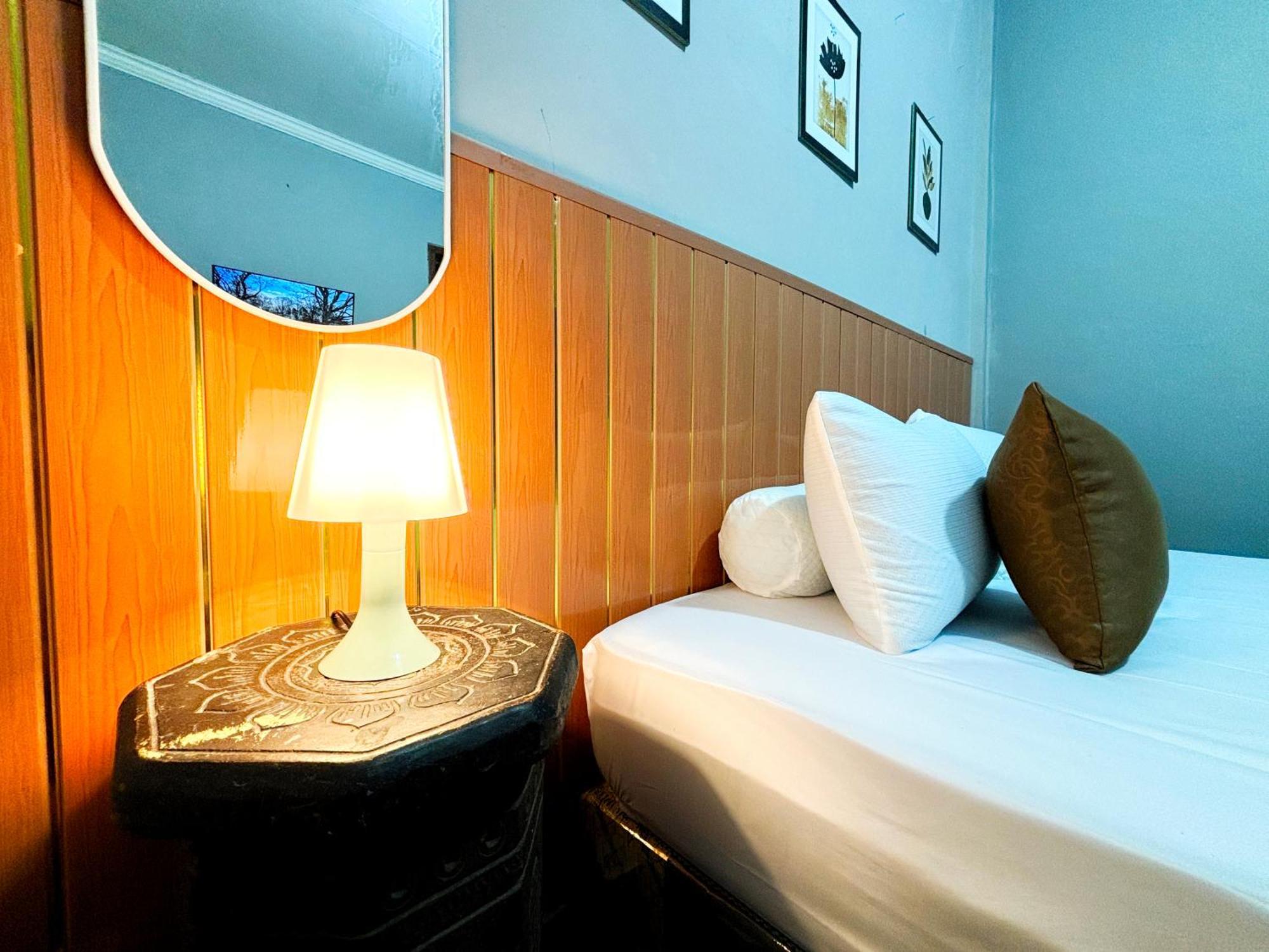 Jogja Day Inn Yogyakarta Exterior photo