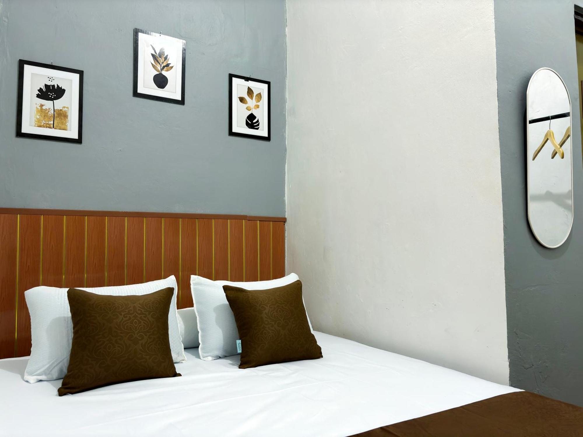 Jogja Day Inn Yogyakarta Exterior photo