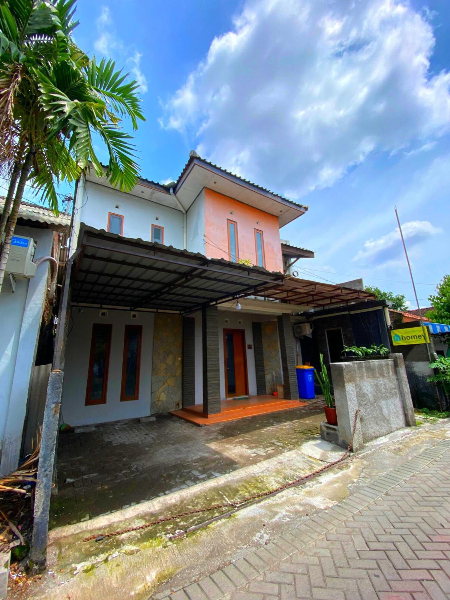 Jogja Day Inn Yogyakarta Exterior photo