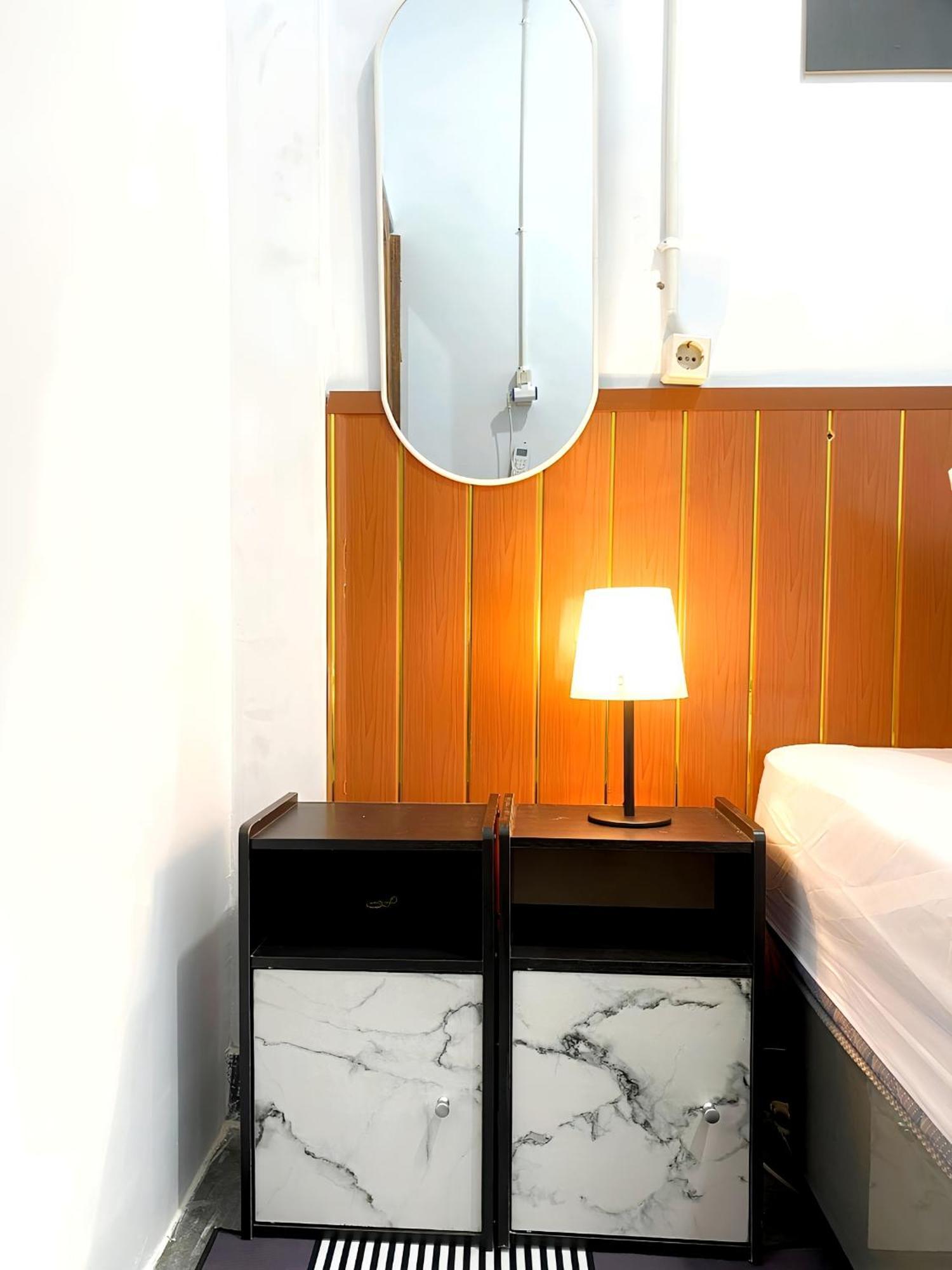 Jogja Day Inn Yogyakarta Exterior photo