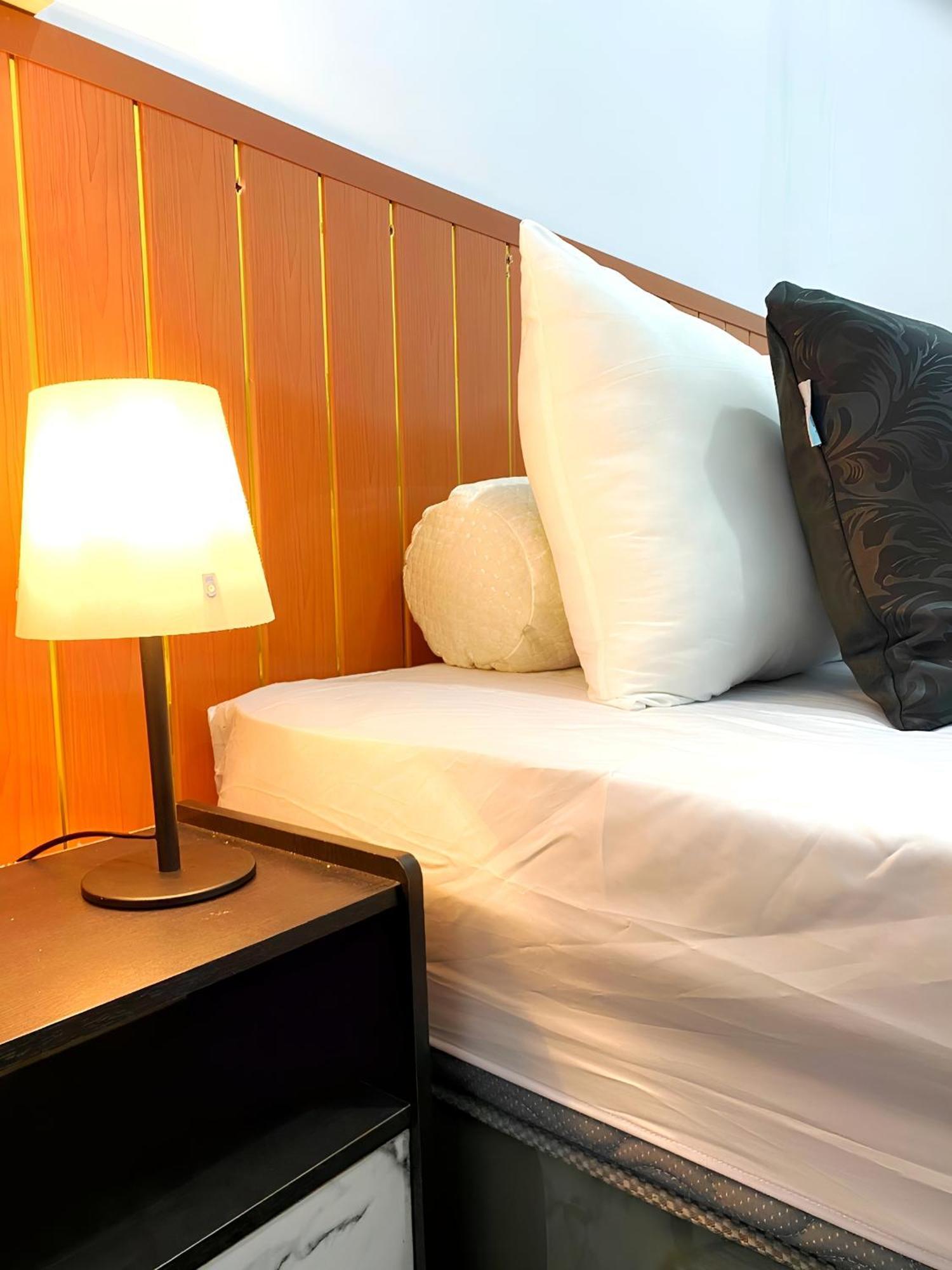 Jogja Day Inn Yogyakarta Exterior photo